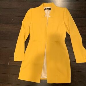 Yellow Zara blazer